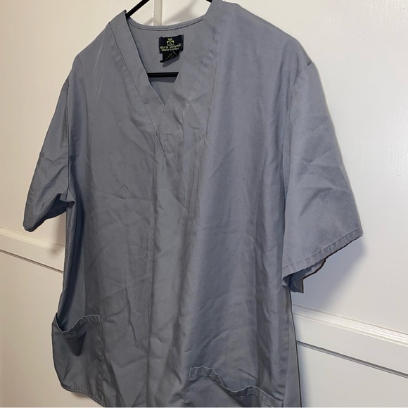 Natural Uniforms Gray Medium Solid V-Neck Scrub Set Medical Scrub Tops Pants - Picture 11 of 16